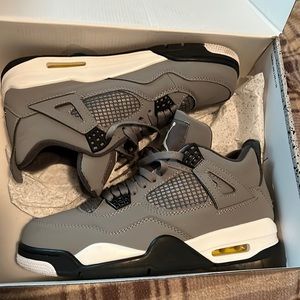 Air Jordan retro 4 cool grey